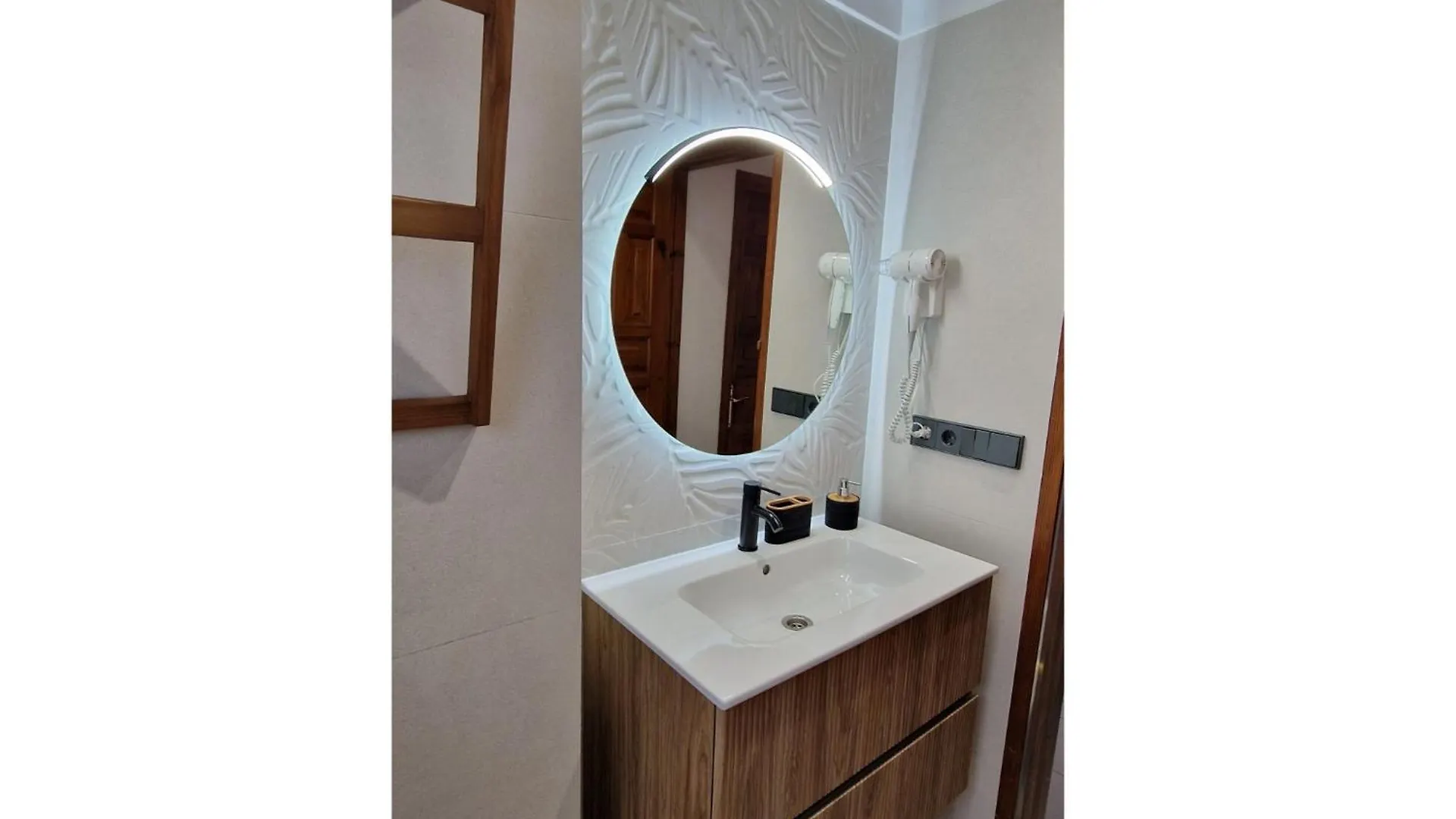 Apartment Jardins 3 Als Peus Del Parc Natural Cap De Creus Roses Spain